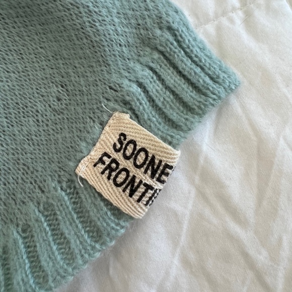 🌿✨🌿 Sage Green Cozy Soft Knit Scarf 🌿✨🌿 - Picture 7 of 8